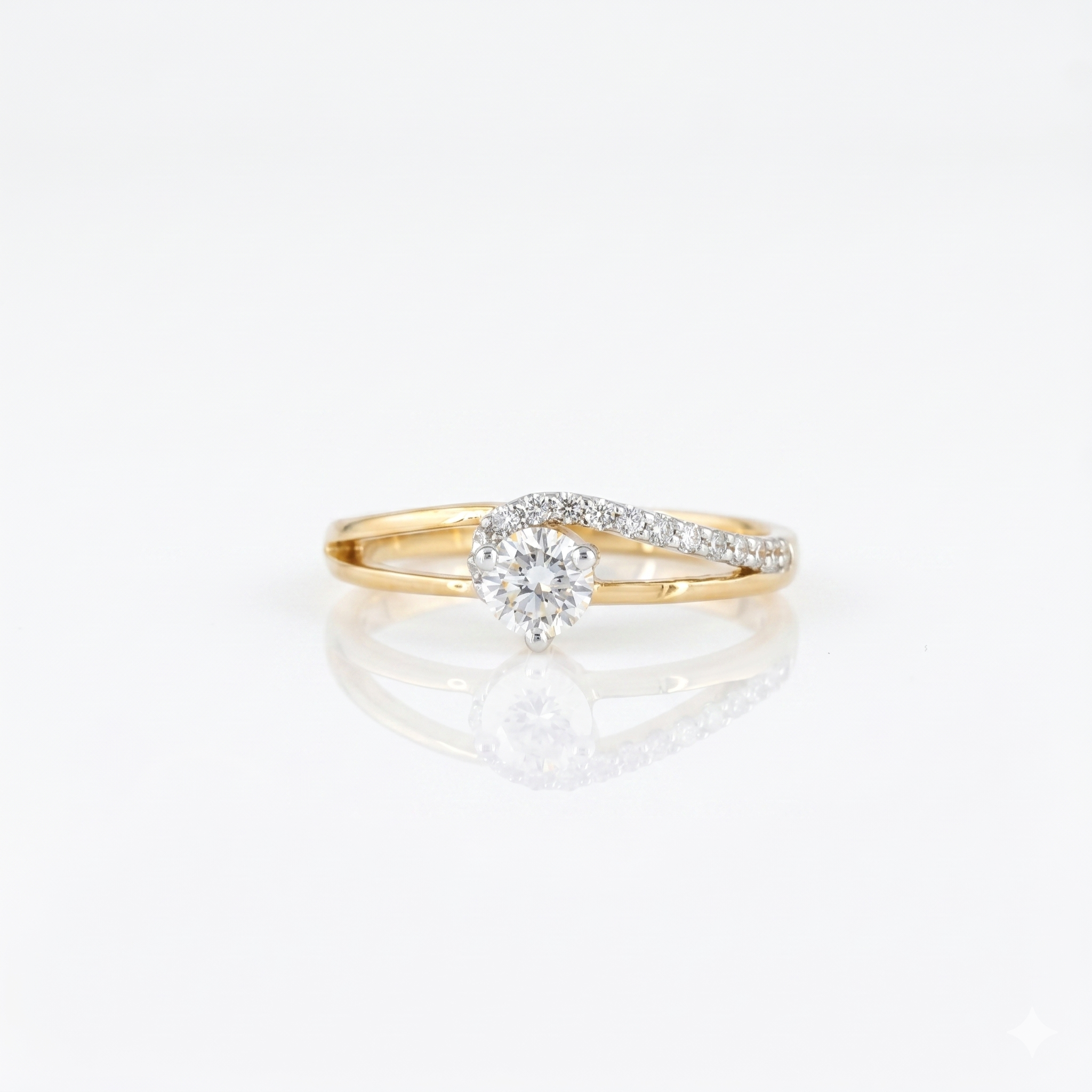 Lunaris Diamond Ring