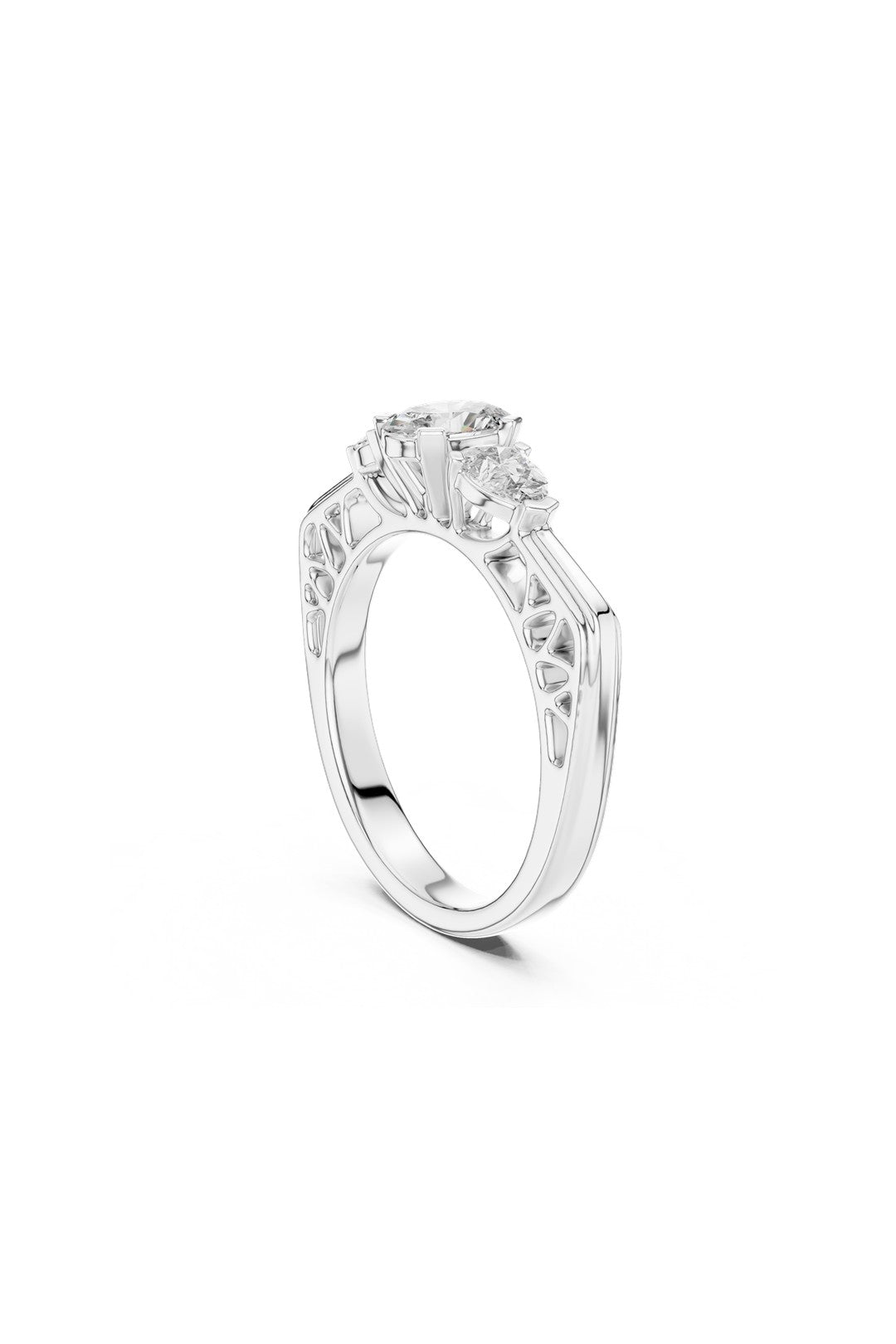 Eloise Luxe Solitaire Ring
