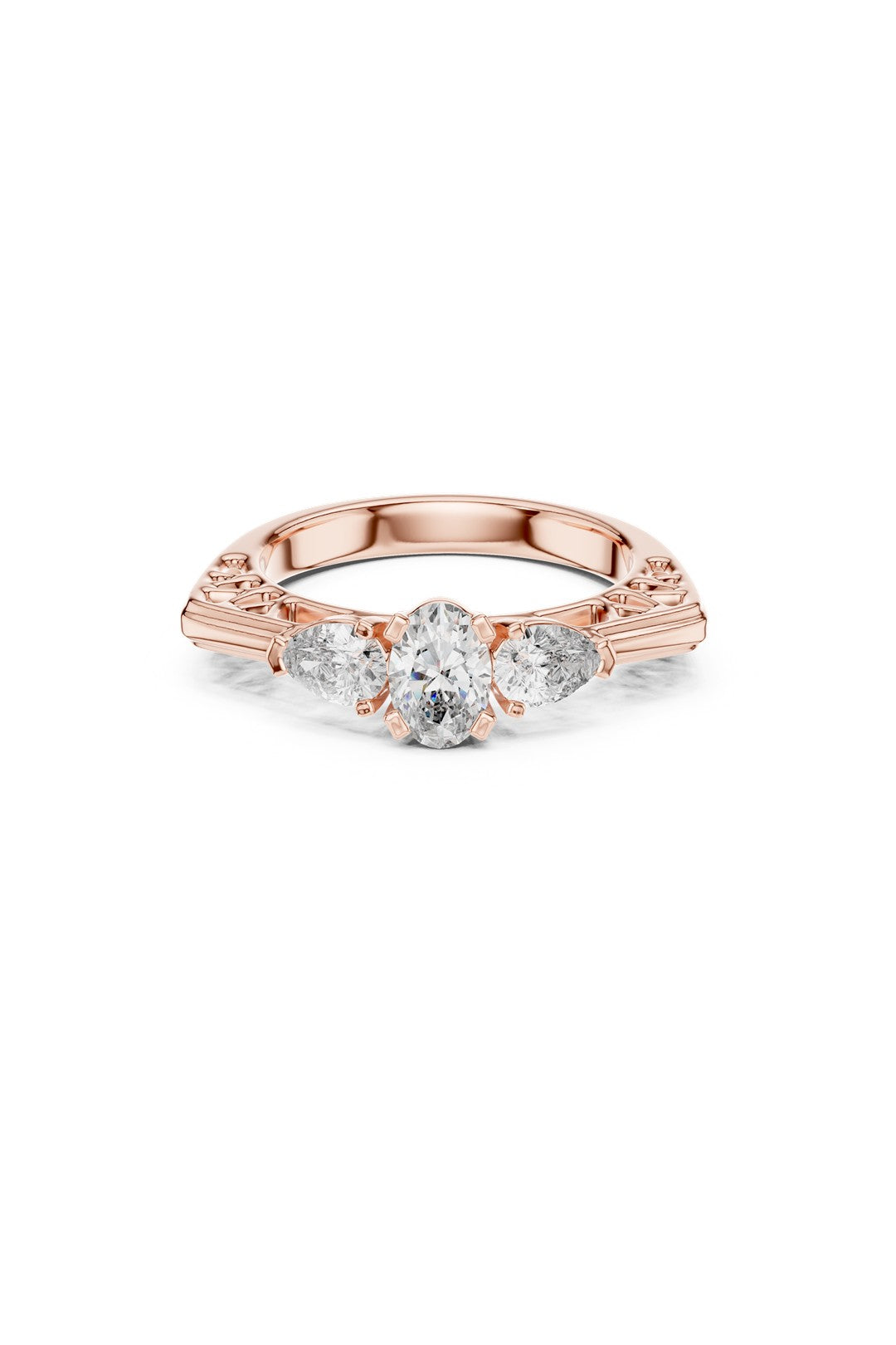 Eloise Luxe Solitaire Ring