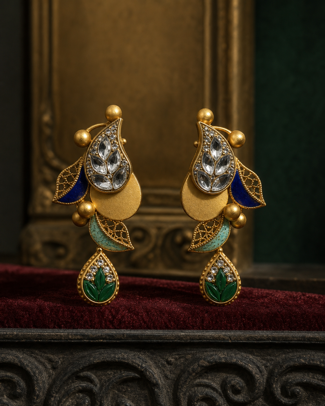 Verdant Peacock Collar Necklace Set