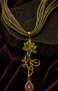 Emerald Bloom Pendant Set