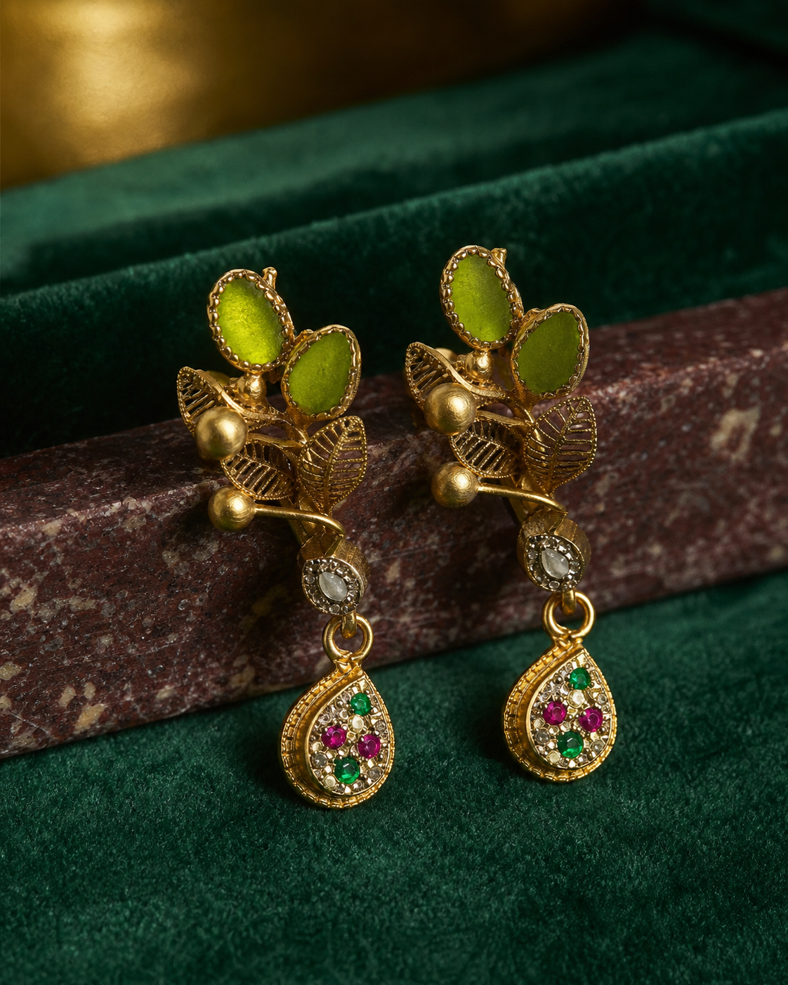 Gilded Petal Pendant Set