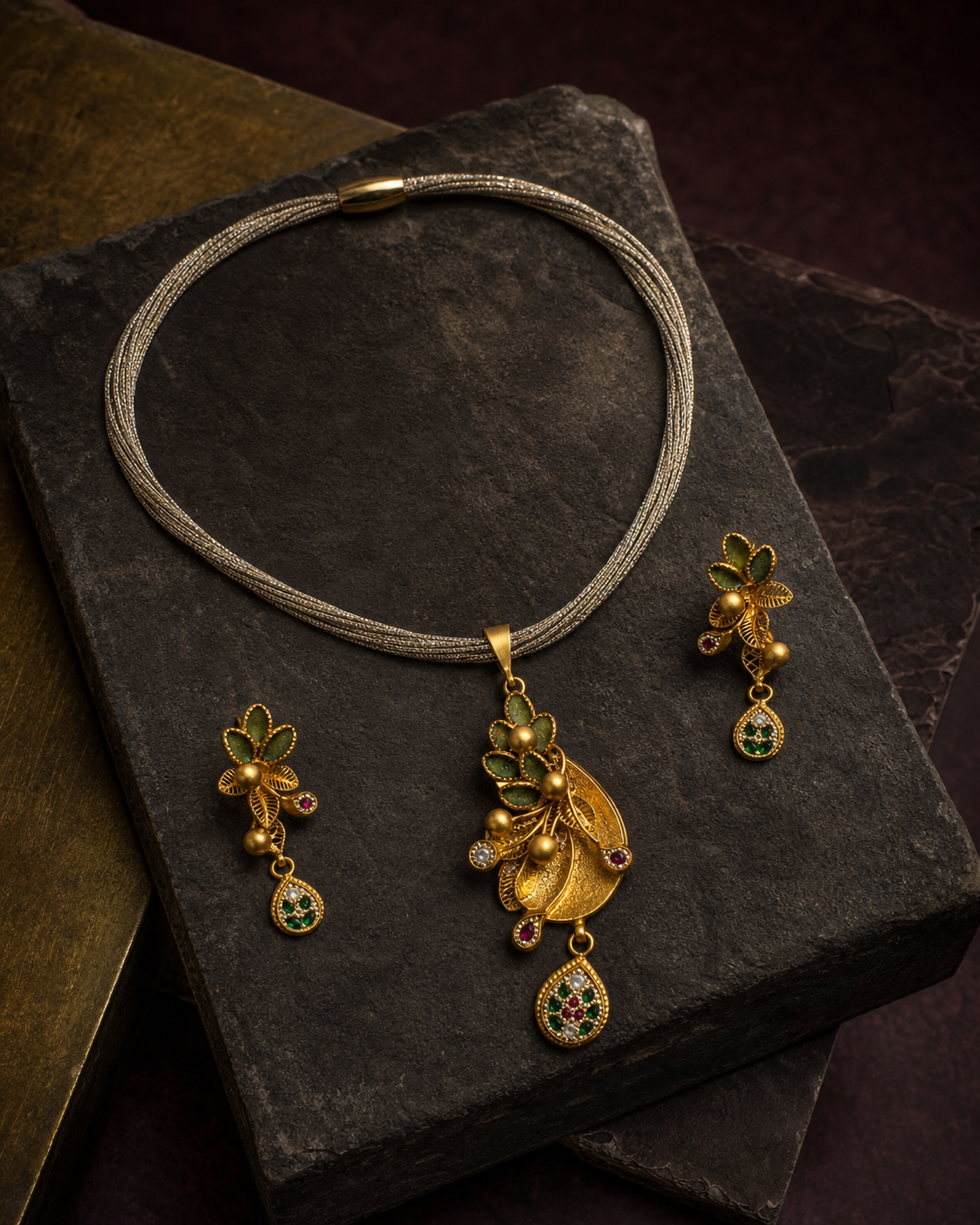 Antique Leaf Pendant Set