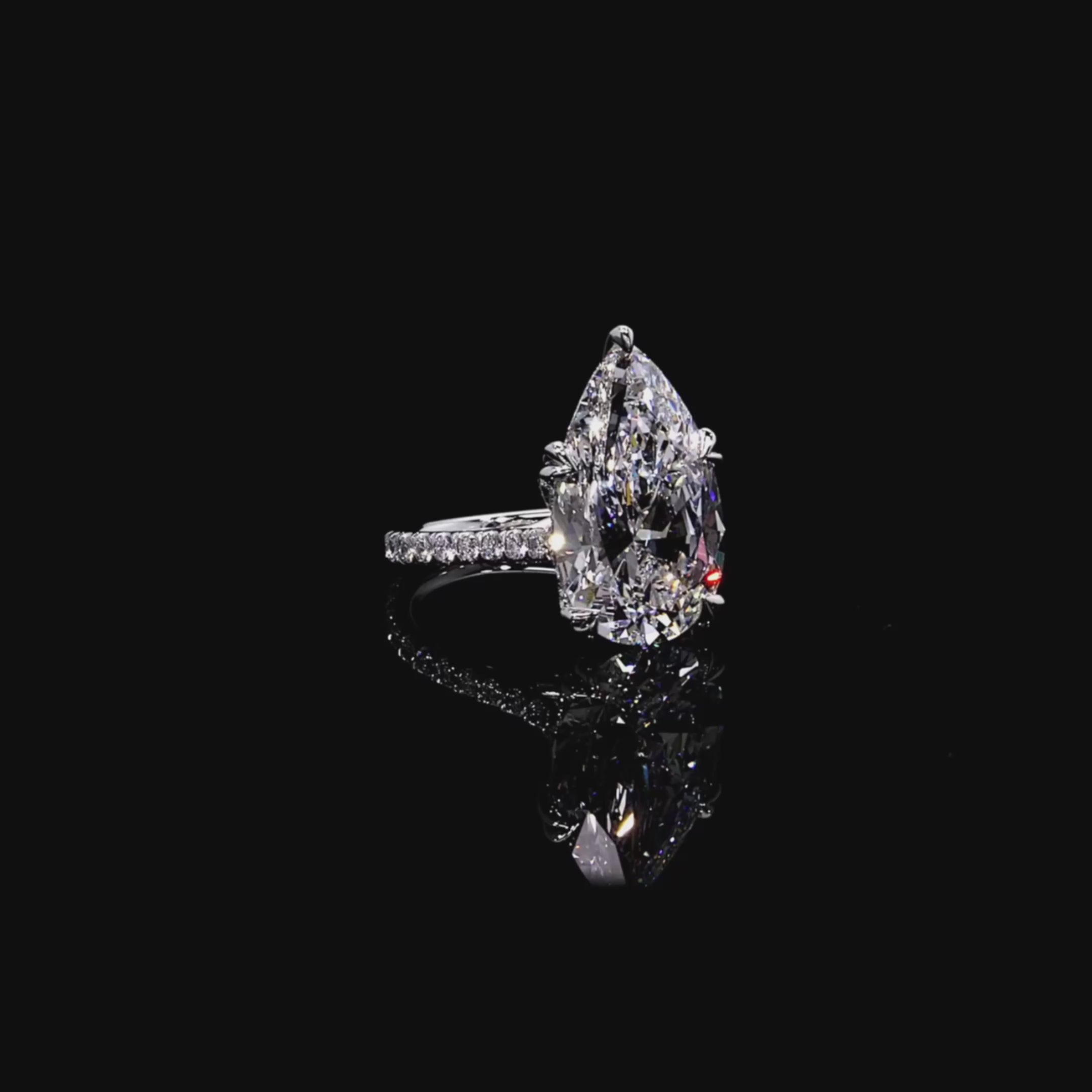 Seralyn Solitaire Ring - Pear-Cut Lab-Grown Diamond Ring Video | RareCut India
